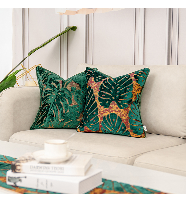 Mixing Textures and Patterns: Bold Approaches to Pillow Cover Styling